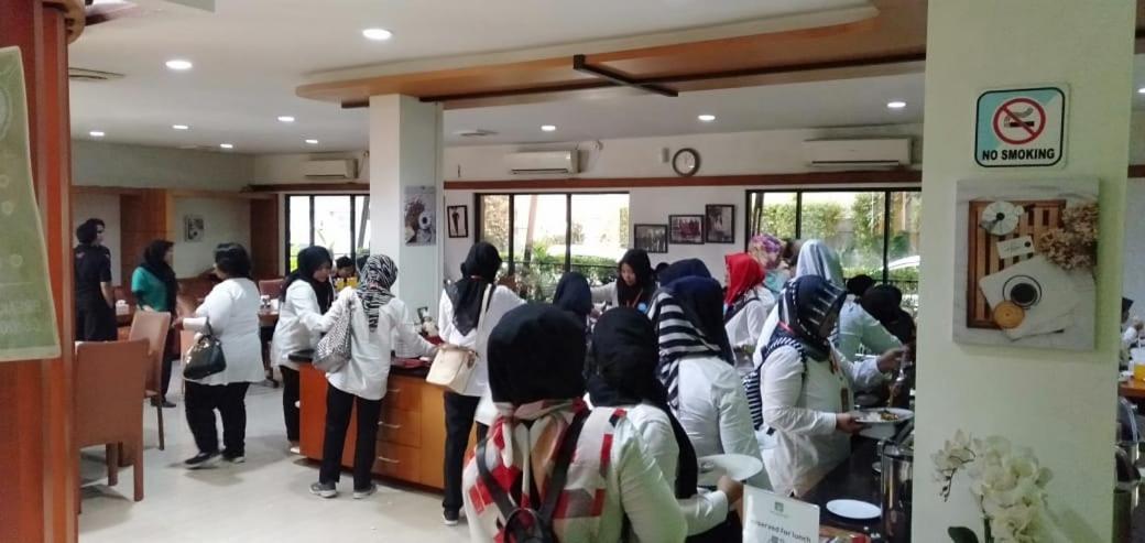 Hotel Grand Karawang Indah Exteriér fotografie